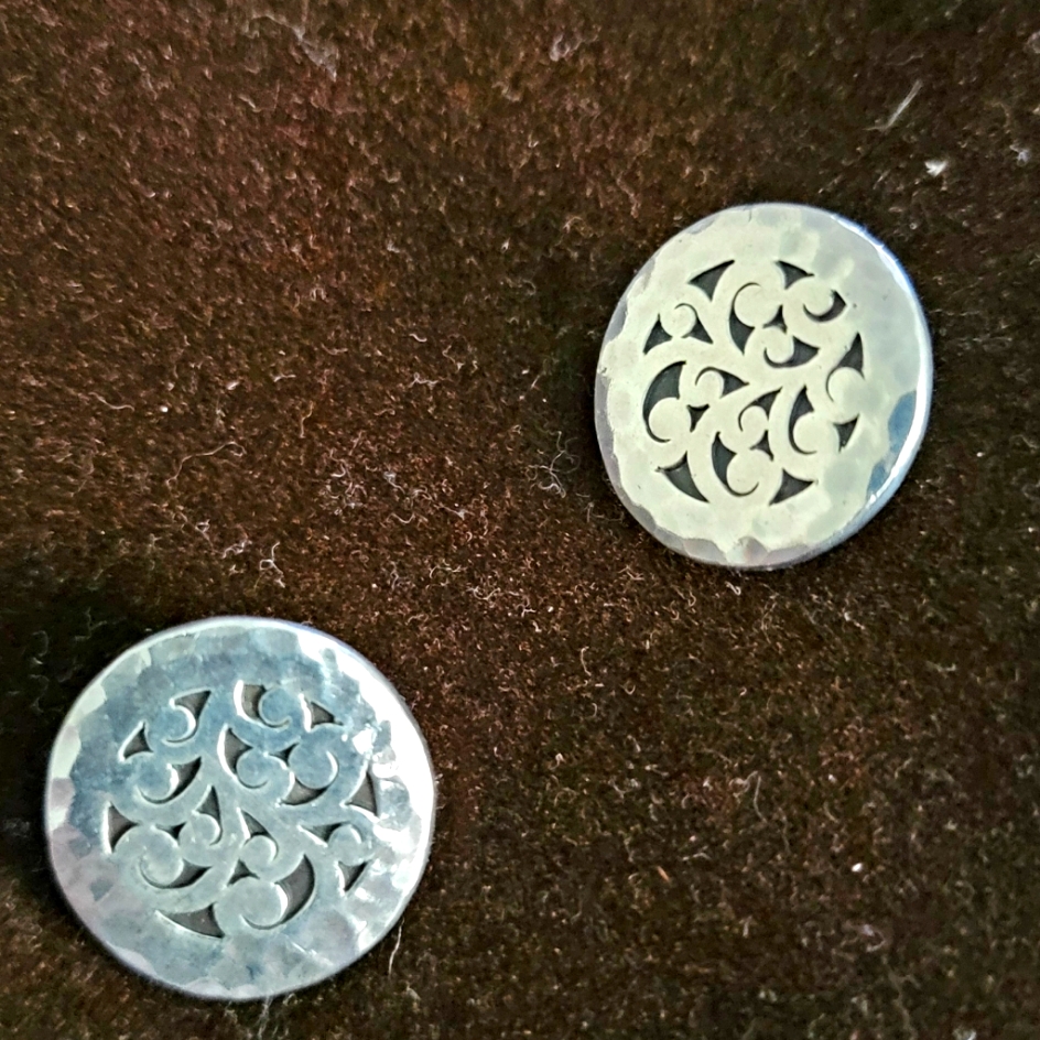 Lois Hill 925 Button Earrings Lois Hill 925 Button Earrings